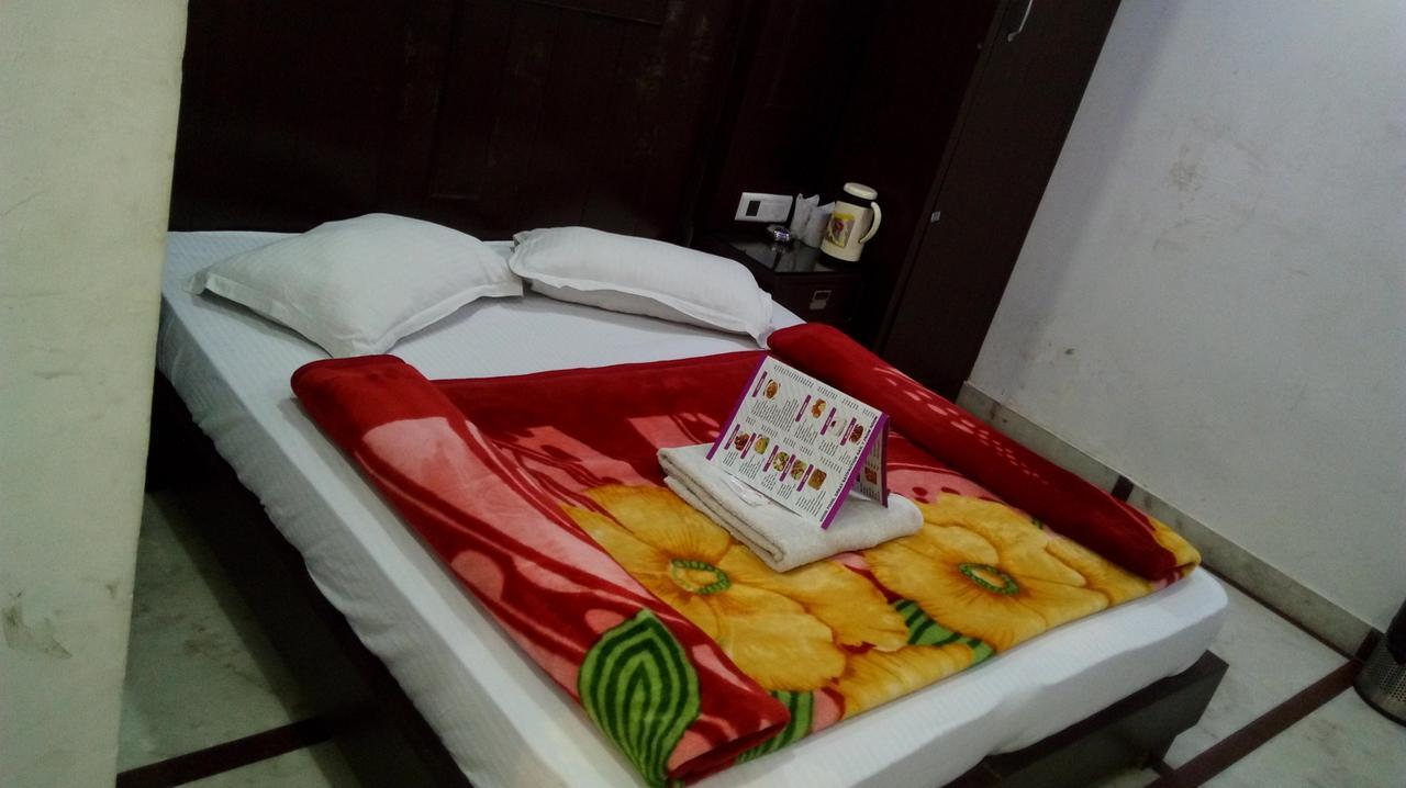 Hotel Grand Shyam- In Front Of New Delhi Railway Station-Couple Friendly Extérieur photo